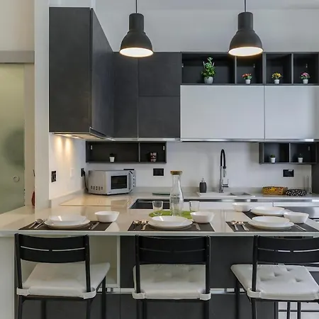 شقة The Train Station Loft - Bemyhost *