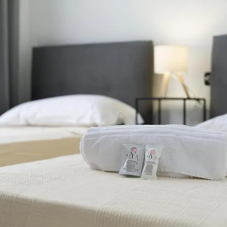 The Train Station Loft - Bemyhost * بولونيا