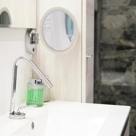 شقة The Train Station Loft - Bemyhost