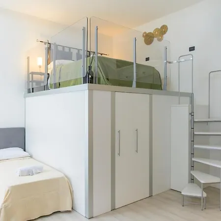 Апартаменты The Train Station Loft - Bemyhost Болонья