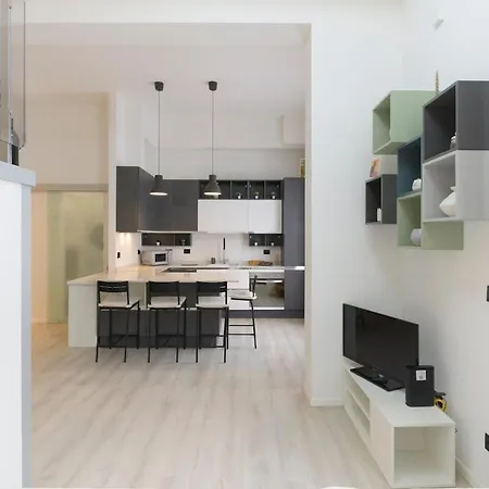 شقة The Train Station Loft - Bemyhost *
